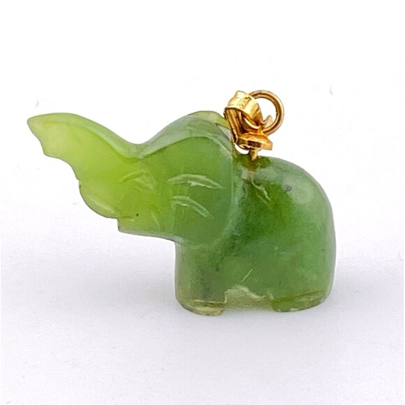 Nephrite Jade Hand Carved Elephant Charm Pendant Trunk Up Good Luck Vintage - Picture 1 of 4